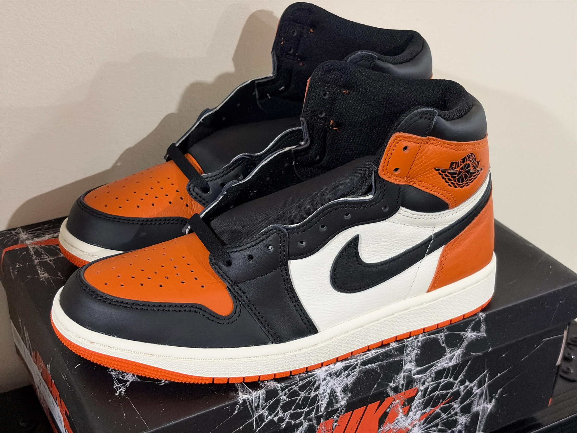 Air Jordan 1 Retro High OG Shattered Backboard (2015)