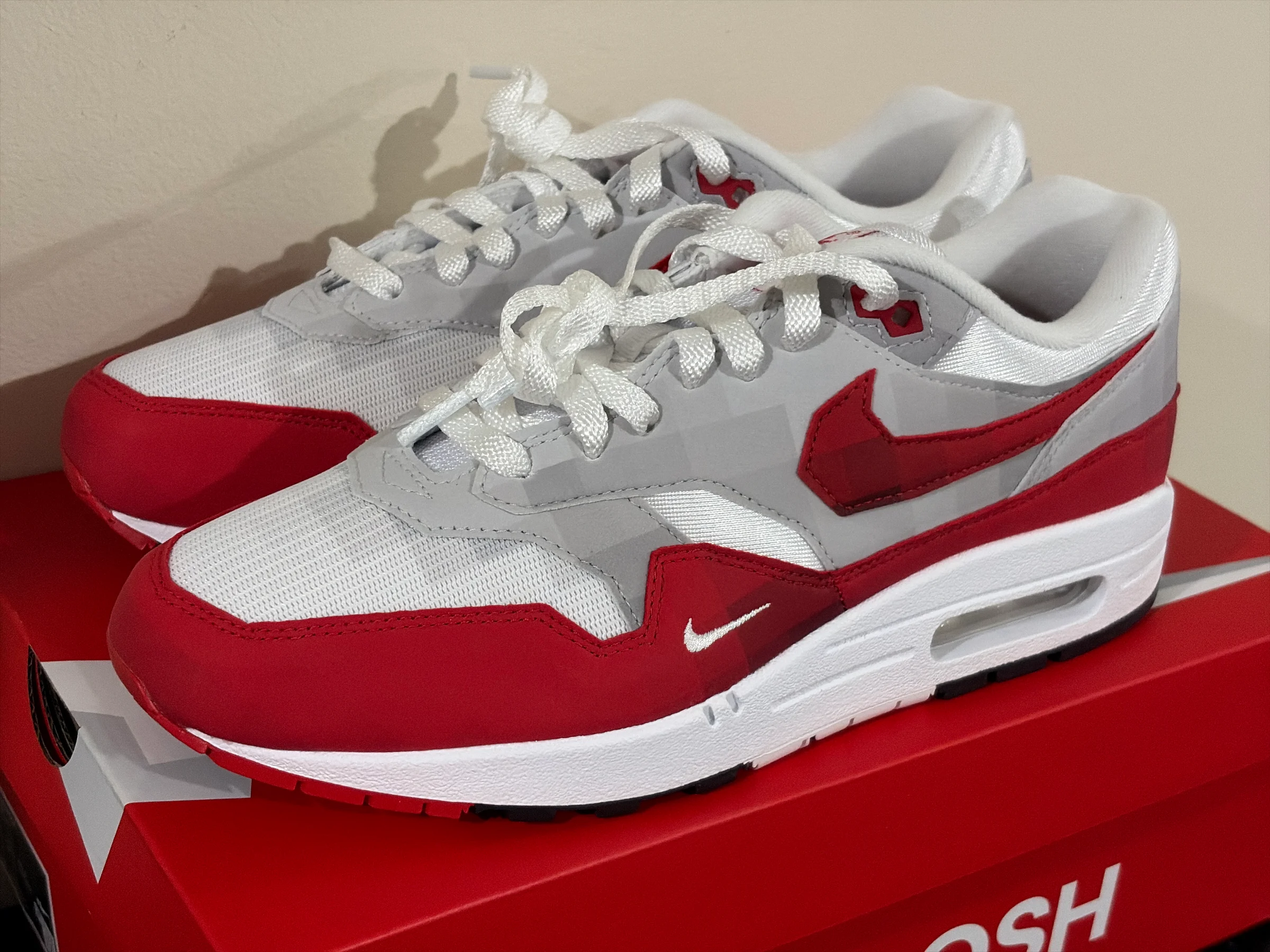 Nike Air Max 1 .SWOOSH Low Poly